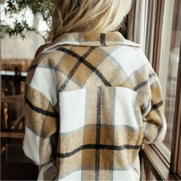 Plaid Oversized Shacket Coat/ Jacket - Picture 4 of 5